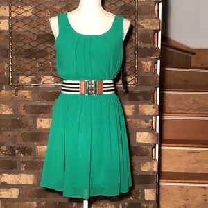 BCX pebble crepe dress green with striped belt M